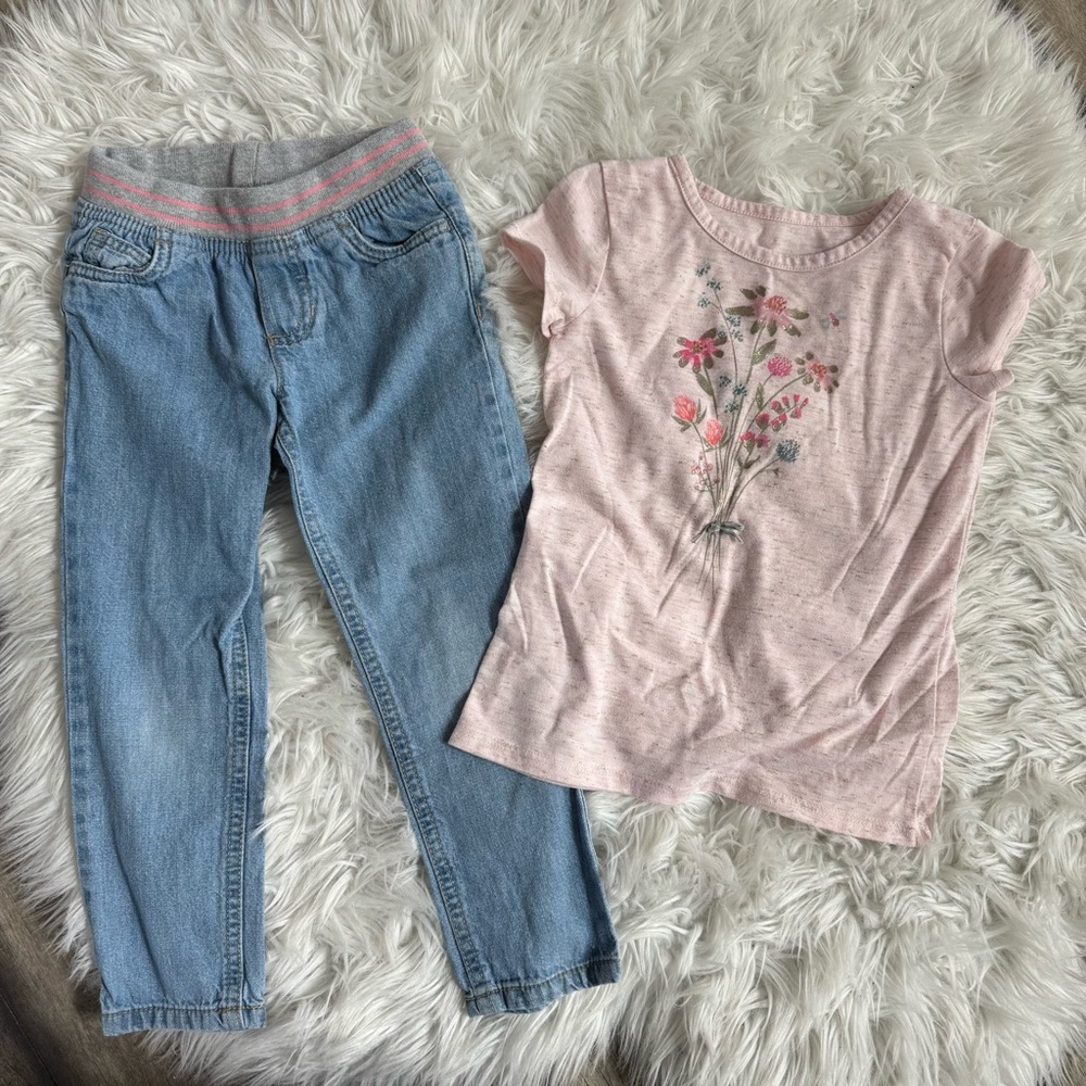 Sonoma Pink Short Sleeve Tee with Floral Design & Pull on Denim Pants
